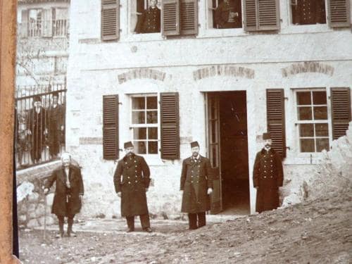 1903 Aydın Garı Önünde İIeri gelen memurlar. 